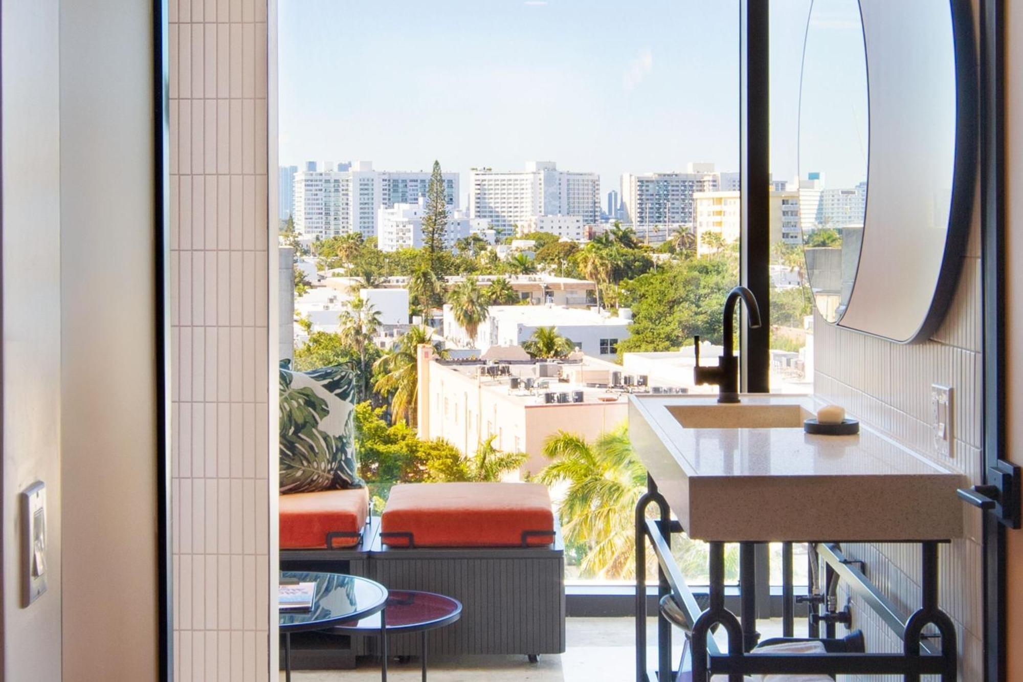 Moxy Miami South Beach Miami Beach Exterior photo