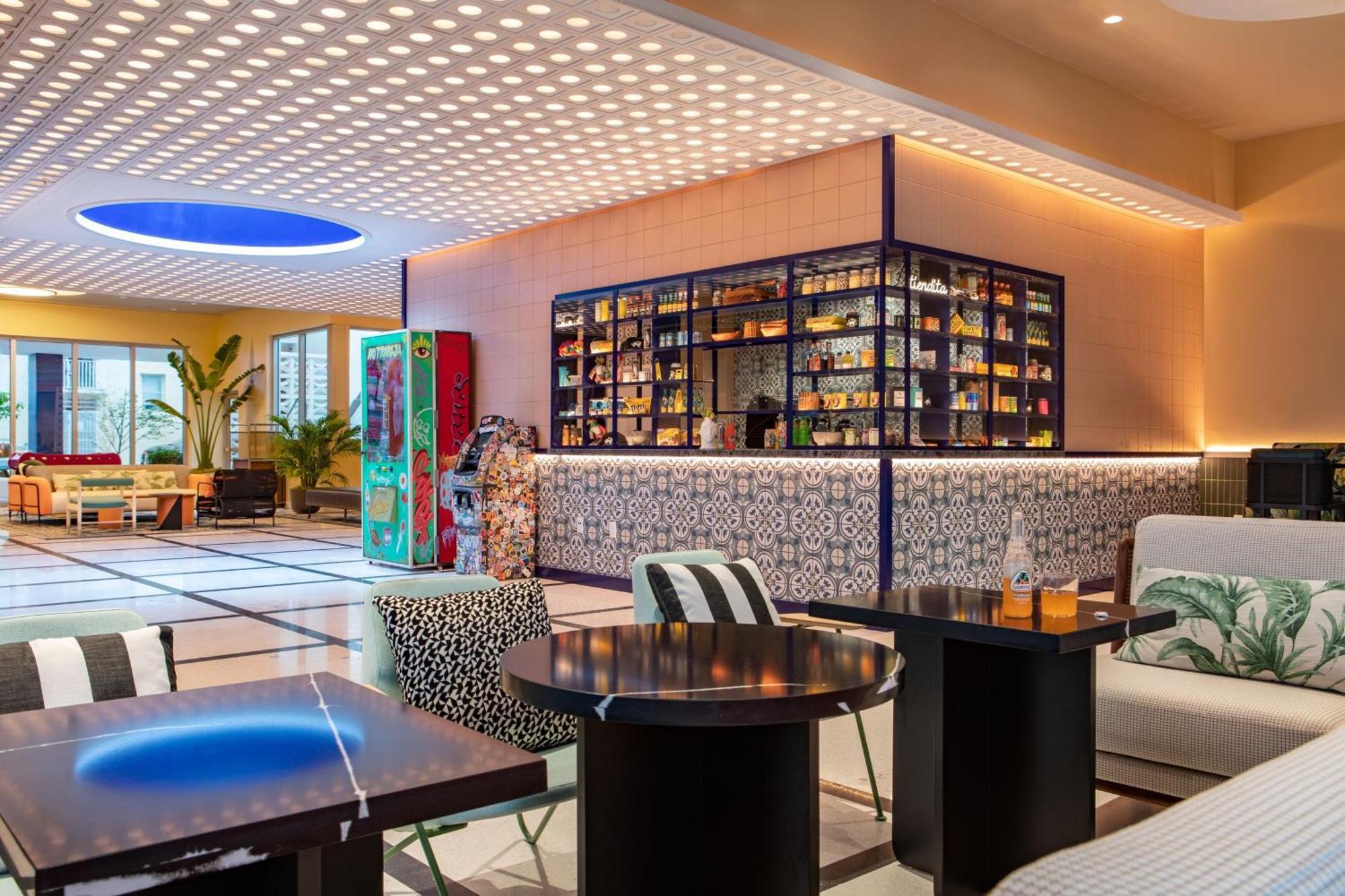 Moxy Miami South Beach Miami Beach Exterior photo